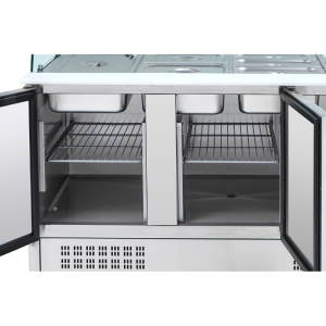 Saladette Kühlschrank 4 GN 1/1 - 3 Türen - Dynasteel