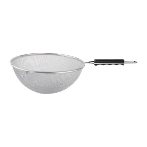 Professional Vogue 260 mm Strainer Sieve: Robust and Efficient