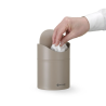 Tischabfalleimer mit Schwingdeckel - Beige - HENDI