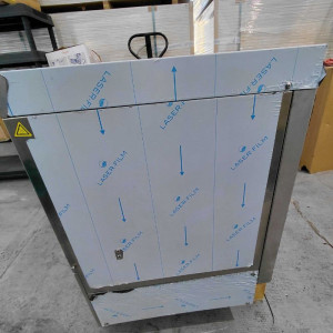 Lave-Vaisselle Professionnel avec Doseur de Liquide de Rinçage et Détergent et Pompe de Vidange - 50 x 50 cm - Dynasteel