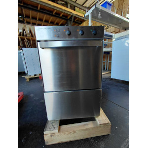 Professionelle Gläserspülmaschine mit Spülmittel- und Reinigungsmitteldosierer - 35 x 35 cm - Aufbereitet